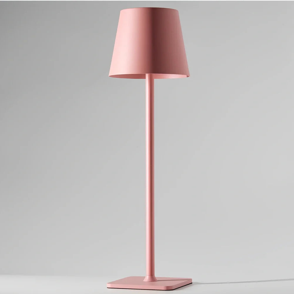 Lámpara de Mesa Alta Regulable LED – Diseño Minimalista Moderno